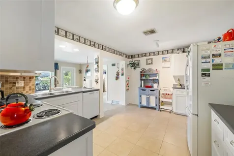 2461 W Marion Avenue Punta Gorda FL 33950
