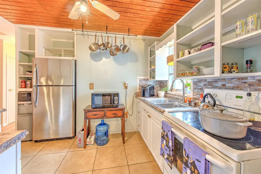38708 9th Avenue Zephyrhills FL 33542