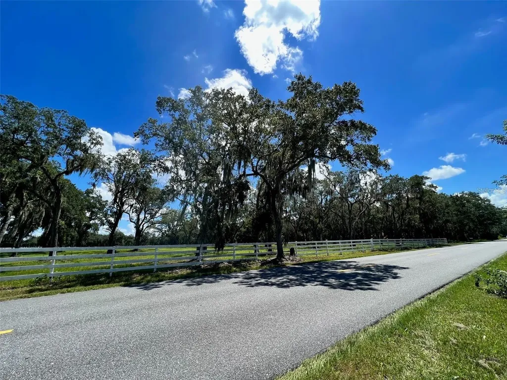 Simmons Road Kissimmee FL 34744