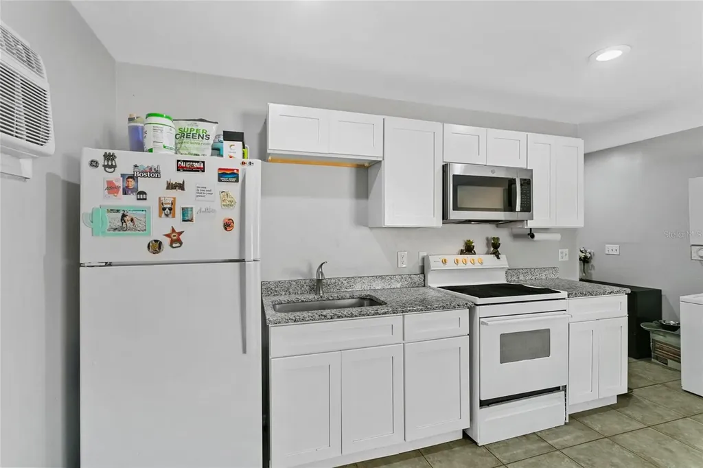 625 N Hyer Avenue Orlando FL 32803