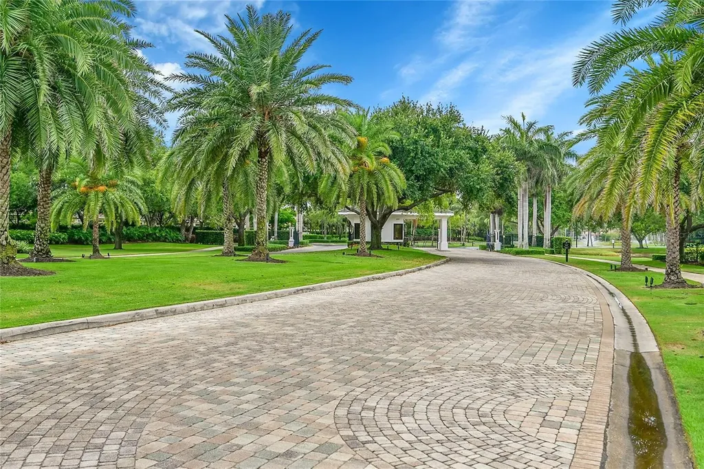 Naples FL 34112