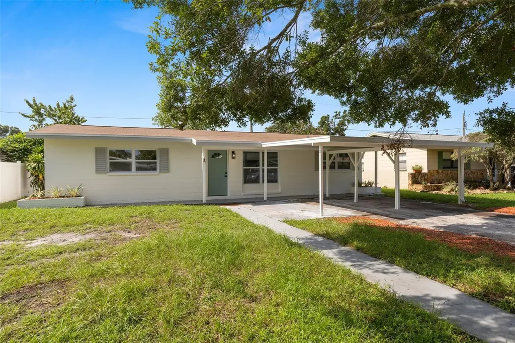 3228 49th Avenue N St Petersburg FL 33714
