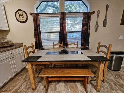 10605 2nd Street Thonotosassa FL 33592