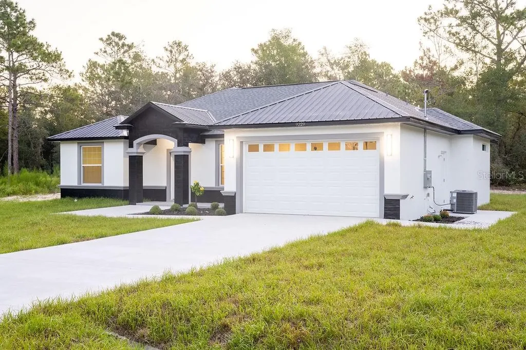 9229 SW 125th Court Road Dunnellon FL 34432