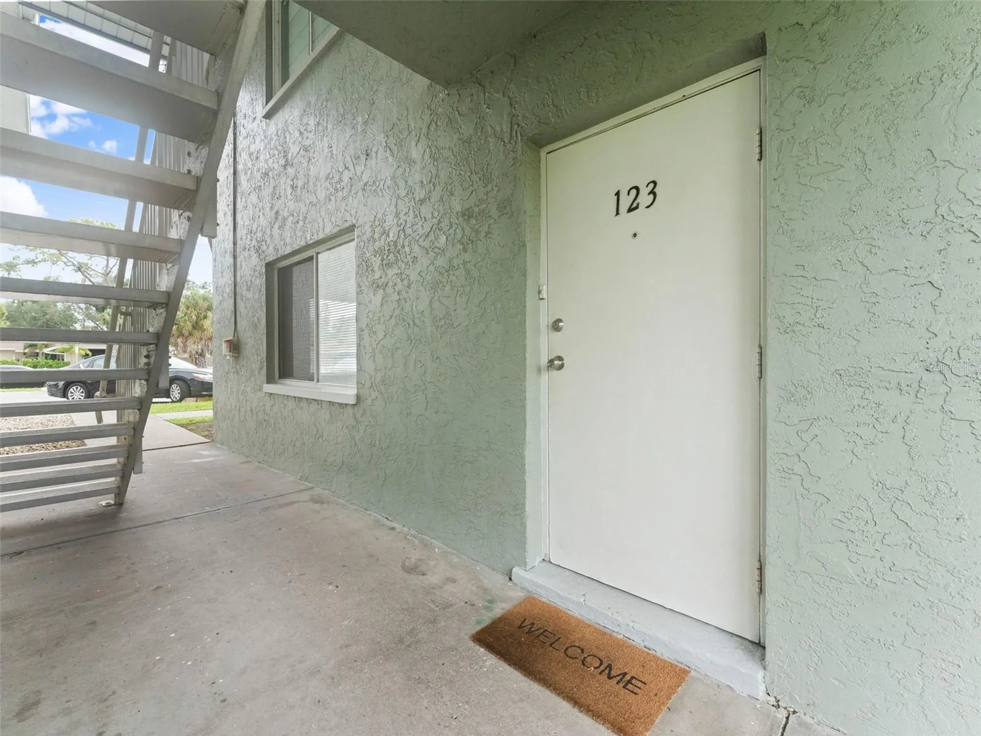 335 47th Avenue N St Petersburg FL 33703