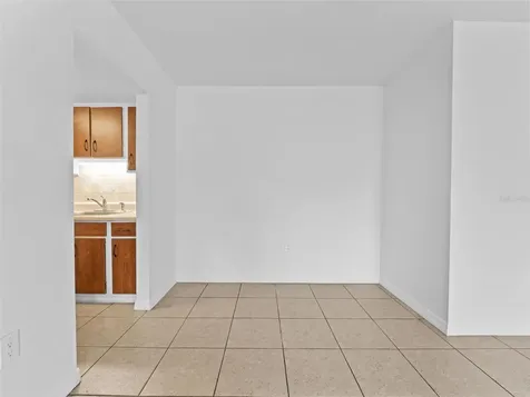 335 47th Avenue N St Petersburg FL 33703