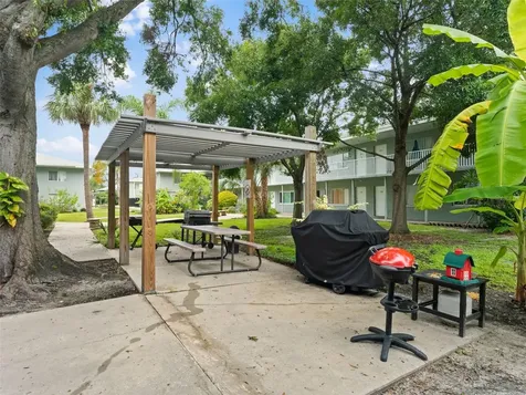 335 47th Avenue N St Petersburg FL 33703