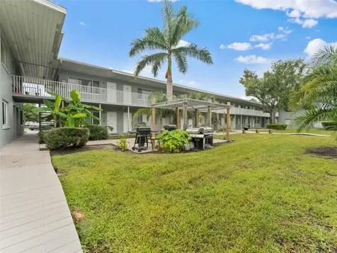 335 47th Avenue N St Petersburg FL 33703