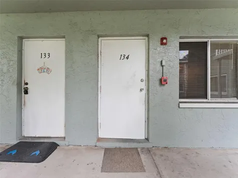 335 47th Avenue N St Petersburg FL 33703