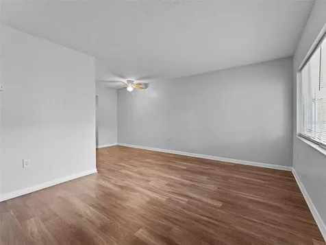 335 47th Avenue N St Petersburg FL 33703