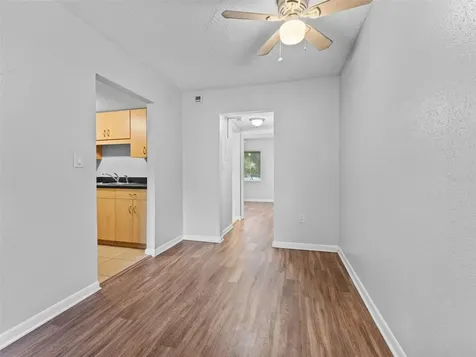 335 47th Avenue N St Petersburg FL 33703