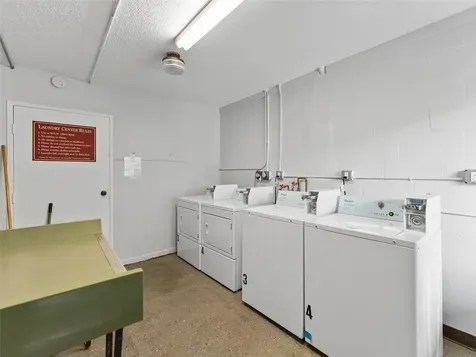 335 47th Avenue N St Petersburg FL 33703