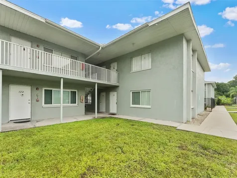 335 47th Avenue N St Petersburg FL 33703