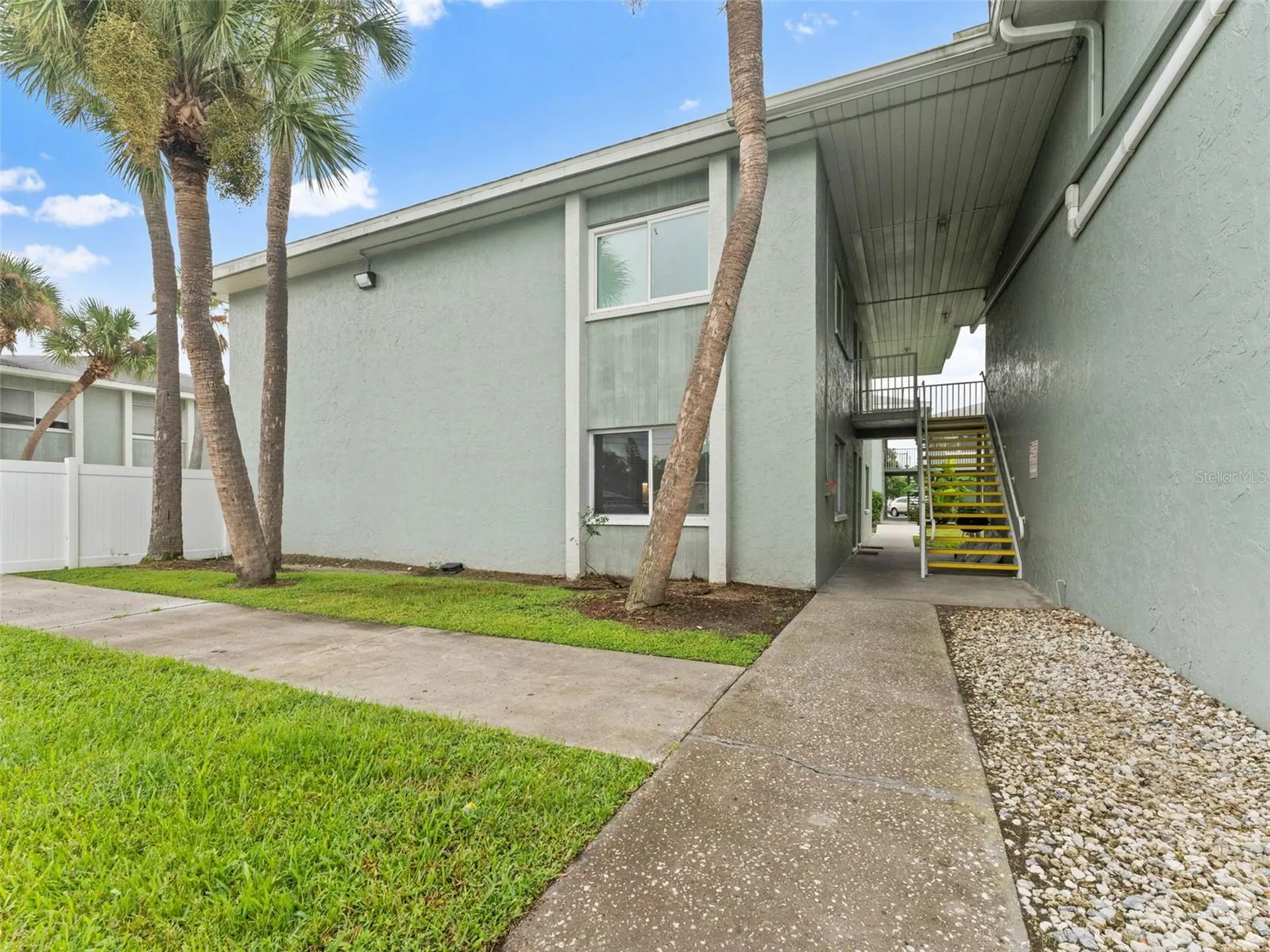 335 47th Avenue N St Petersburg FL 33703