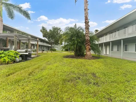 335 47th Avenue N St Petersburg FL 33703
