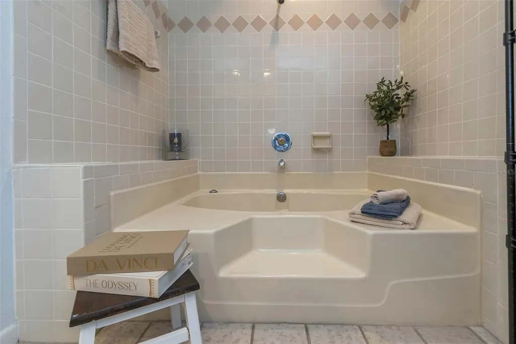 745 Pinellas Bayway S Tierra Verde FL 33715