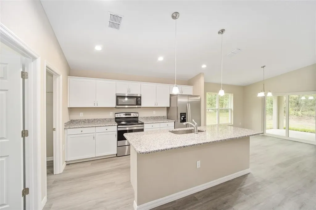 17600 SW 113th Place Dunnellon FL 34432