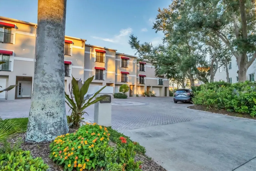1602 Point Pleasant Avenue W Bradenton FL 34205