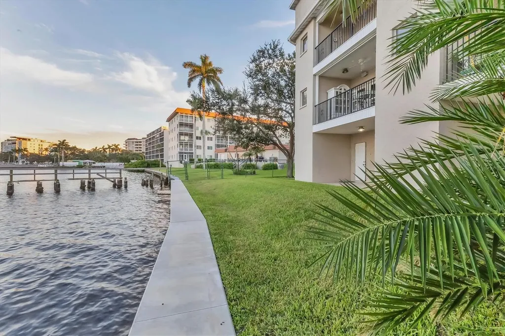 1602 Point Pleasant Avenue W Bradenton FL 34205
