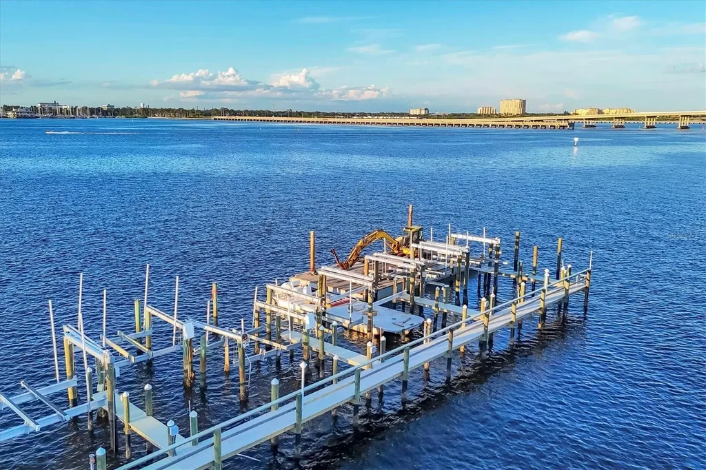 1602 Point Pleasant Avenue W Bradenton FL 34205