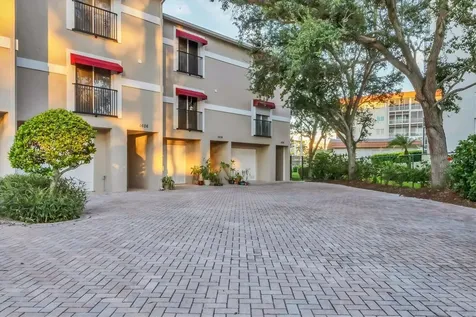 1602 Point Pleasant Avenue W Bradenton FL 34205