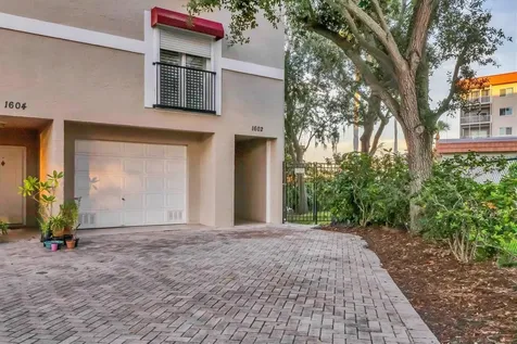 1602 Point Pleasant Avenue W Bradenton FL 34205