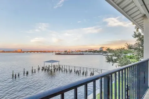 1602 Point Pleasant Avenue W Bradenton FL 34205