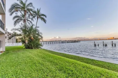 1602 Point Pleasant Avenue W Bradenton FL 34205
