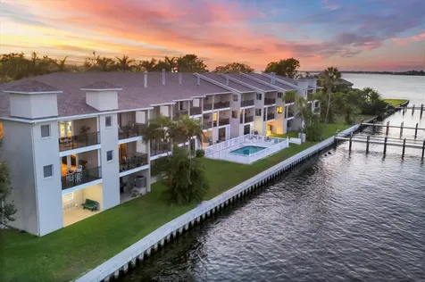 1602 Point Pleasant Avenue W Bradenton FL 34205