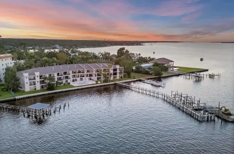 1602 Point Pleasant Avenue W Bradenton FL 34205