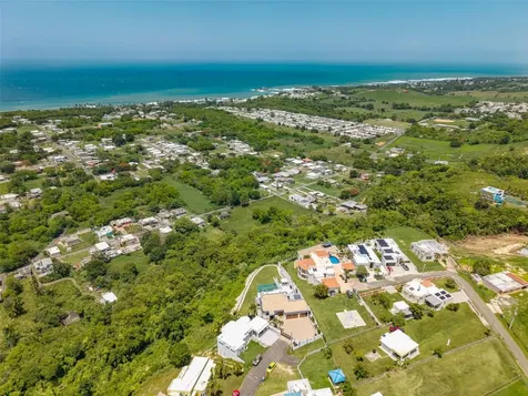 Carr. 2 Km. 94.0 Quintas De Camuy Int. Bo. Yeguada Camuy PR 00627