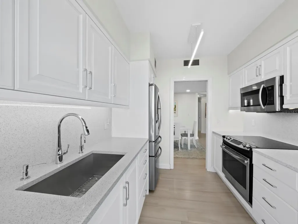 575 Sanctuary Drive Longboat Key FL 34228