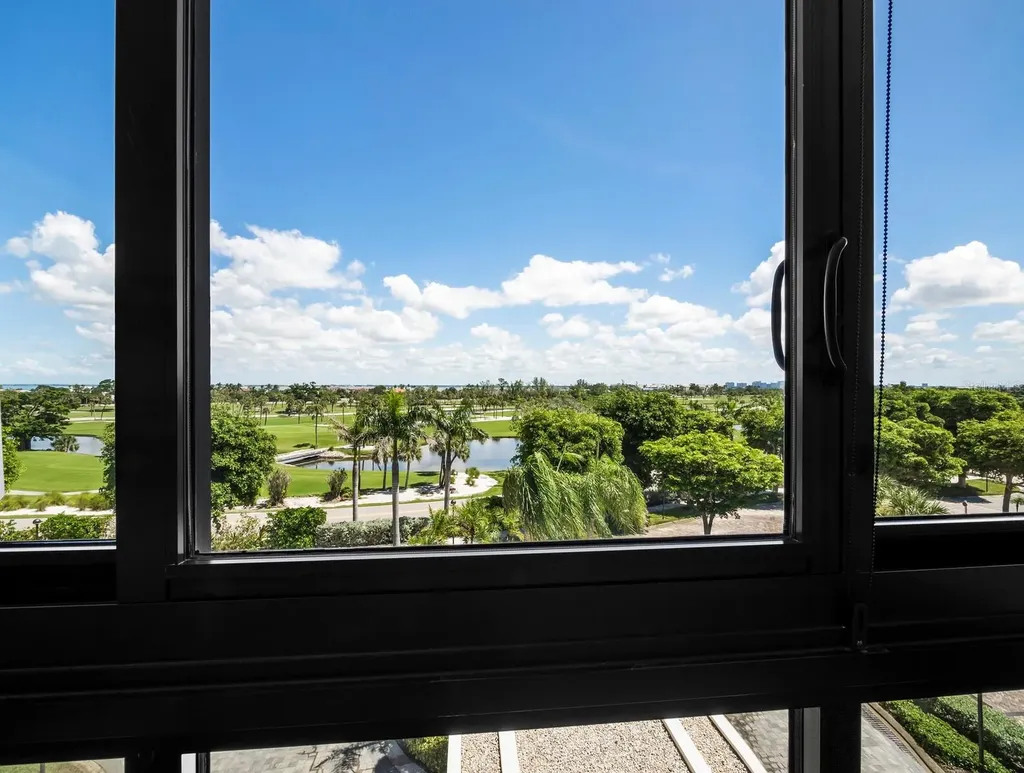 575 Sanctuary Drive Longboat Key FL 34228
