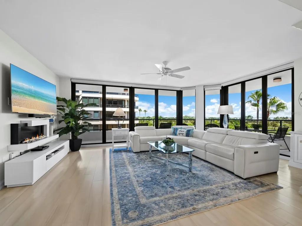 575 Sanctuary Drive Longboat Key FL 34228