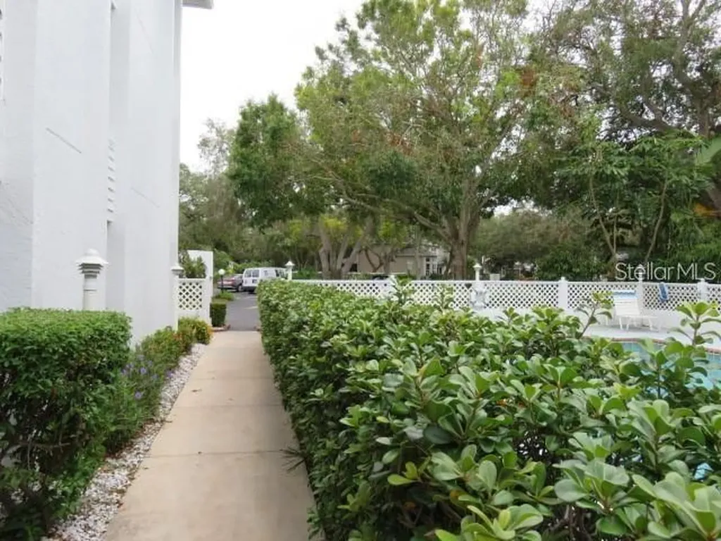 6304 Pointe West Boulevard Bradenton FL 34209