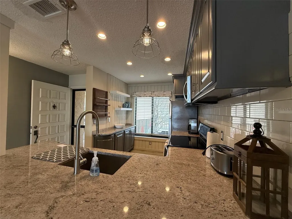 6158 Palma Del Mar Boulevard S St Petersburg FL 33715
