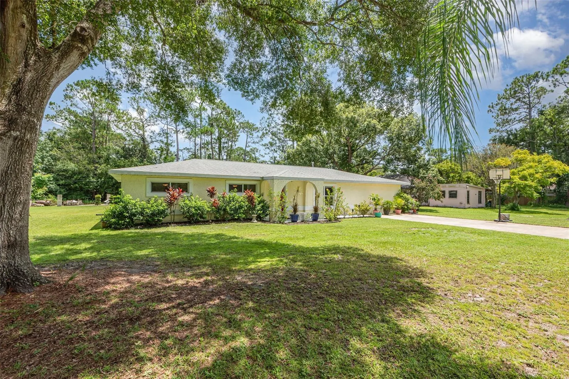 1459 Admiral Halsey Avenue Daytona Beach FL 32124