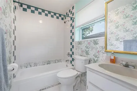 1459 Admiral Halsey Avenue Daytona Beach FL 32124