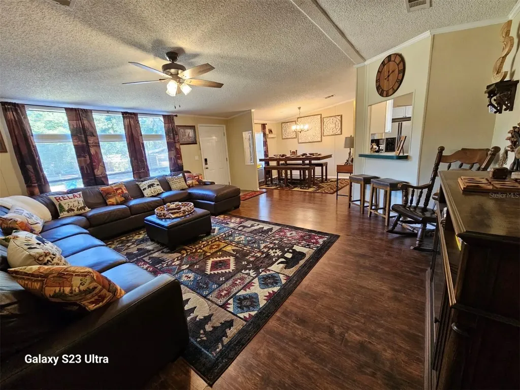 10605 2nd Street Thonotosassa FL 33592