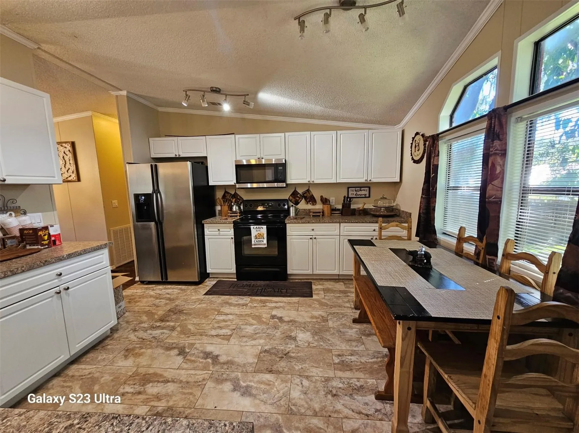 10605 2nd Street Thonotosassa FL 33592