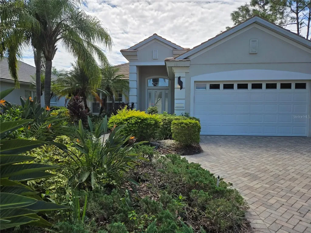 8319 Abingdon Court University Park FL 34201