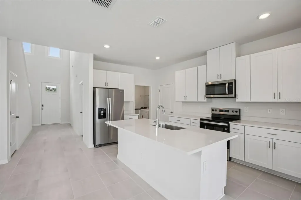 1820 Brekey Way Zephyrhills FL 33541