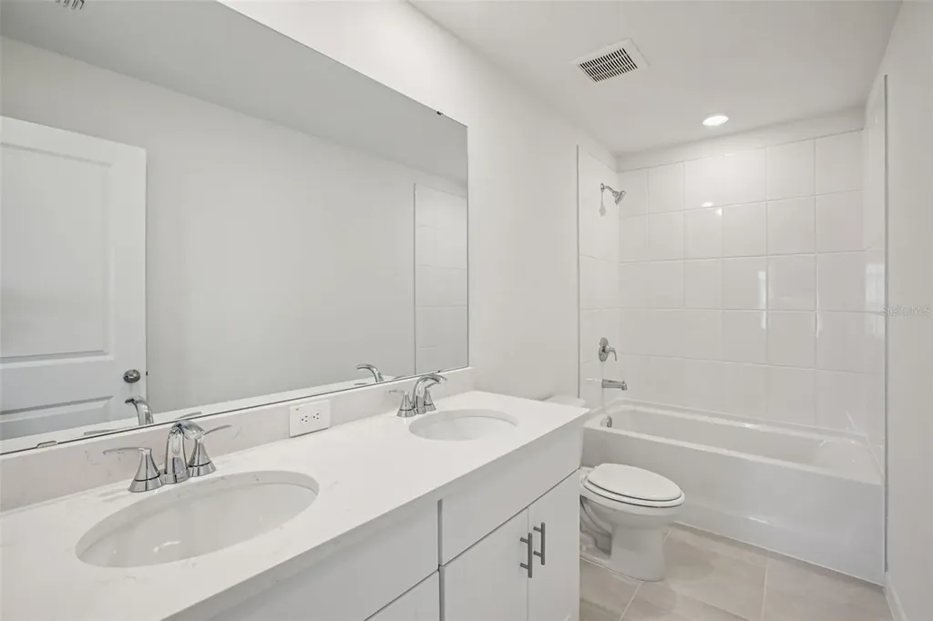 1820 Brekey Way Zephyrhills FL 33541