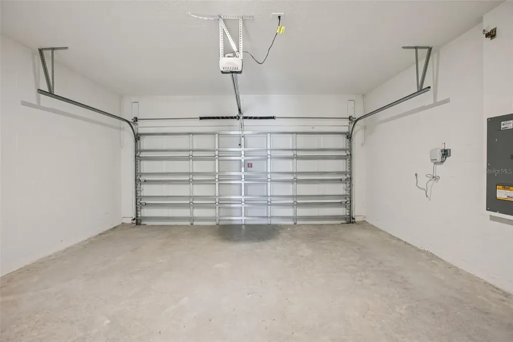 1820 Brekey Way Zephyrhills FL 33541