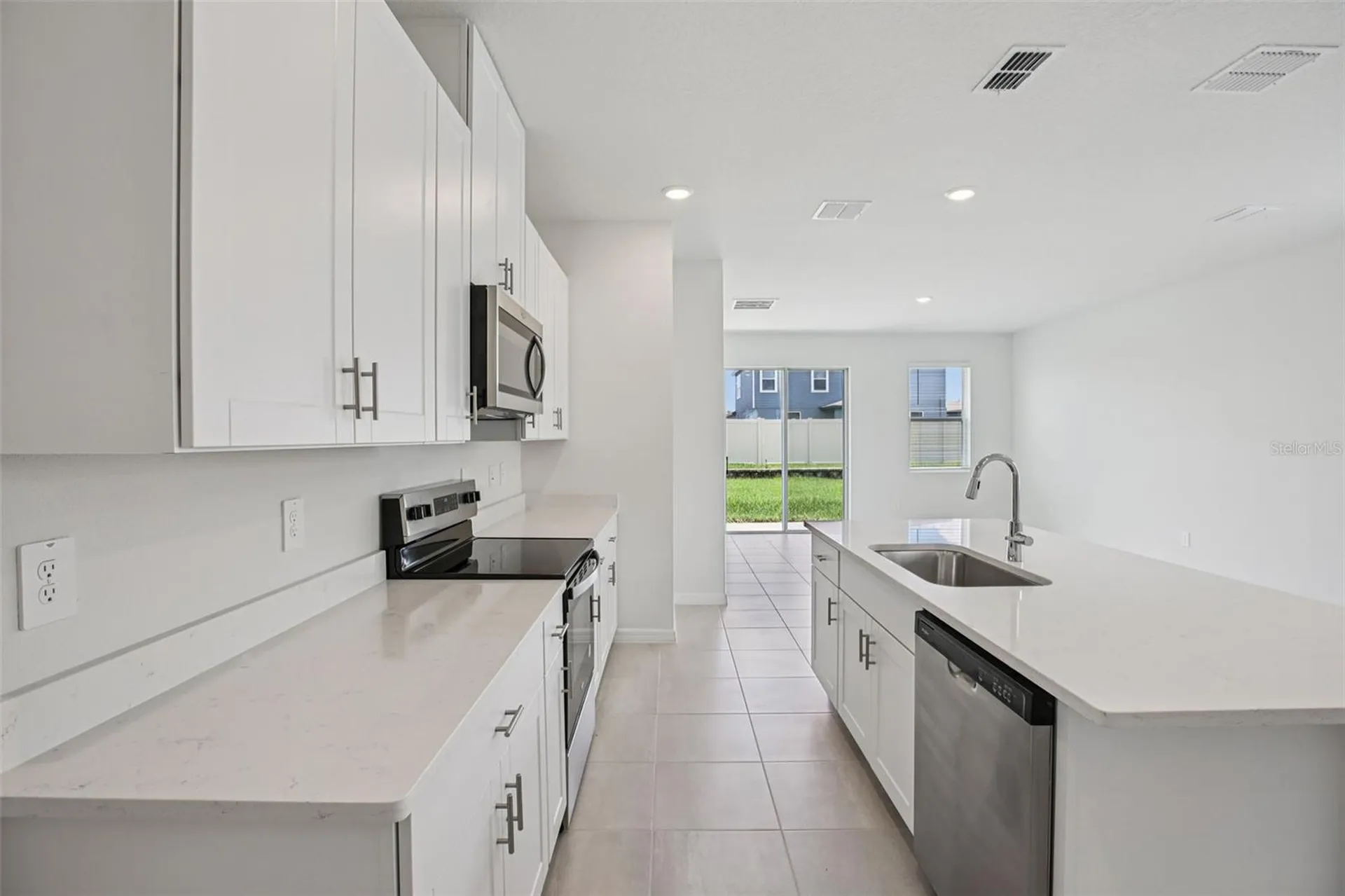 1820 Brekey Way Zephyrhills FL 33541
