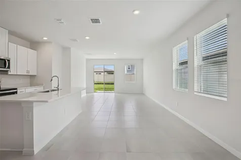1820 Brekey Way Zephyrhills FL 33541
