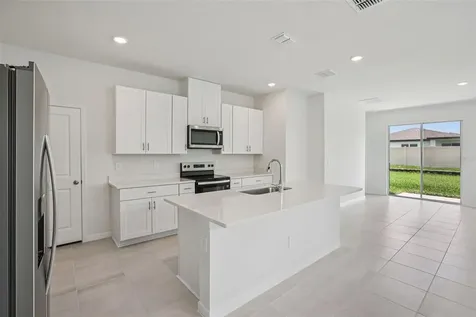 1820 Brekey Way Zephyrhills FL 33541