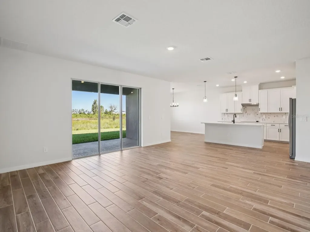 1922 Coolridge Place Zephyrhills FL 33541
