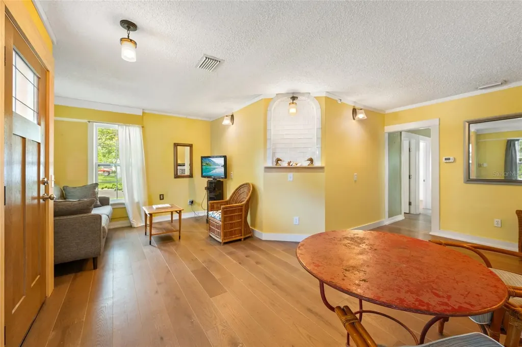 5300 7th Avenue N St Petersburg FL 33710