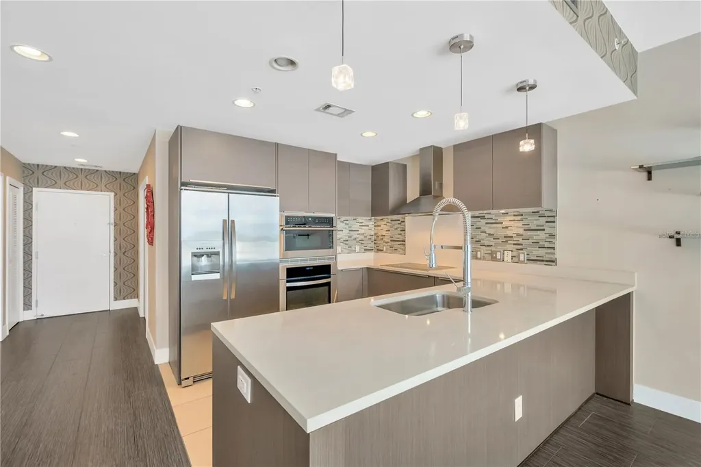 145 2nd Avenue S St Petersburg FL 33701